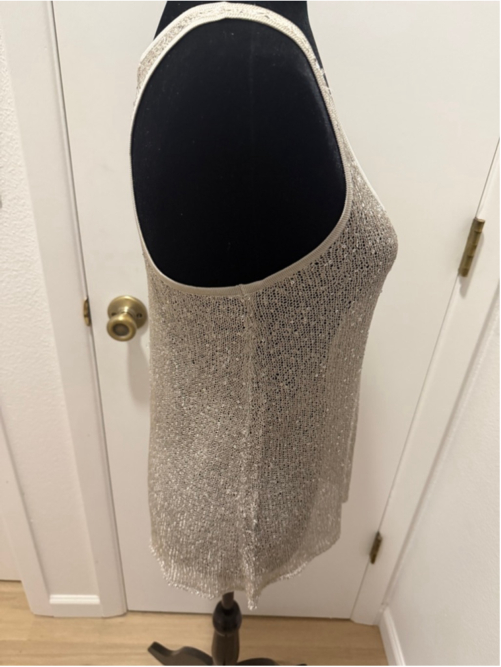 Willow & Clay Sequin Tank Top Small Silver Knit Sparkle Nordstrom Rack NWT Sleev - Picture 6 of 6
